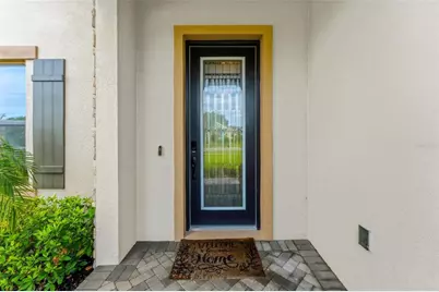 10370 Meadowrun Drive, Lithia, FL 33547 - Photo 5