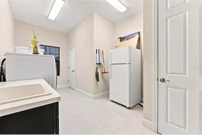10370 Meadowrun Drive, Lithia, FL 33547 - Photo 55