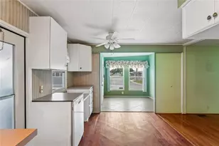 2000 E Bay Dr, Largo, FL 33771 - Photo 13