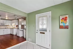 2000 E Bay Dr, Largo, FL 33771 - Photo 17