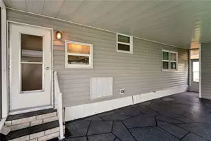2000 E Bay Dr, Largo, FL 33771 - Photo 39