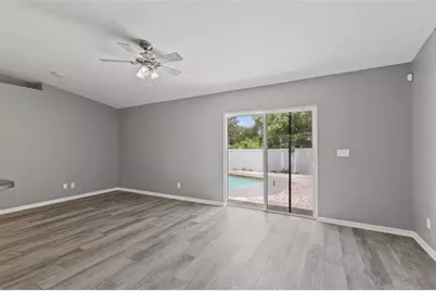 560 Robin Hill Circle, Brandon, FL 33510 - Photo 27