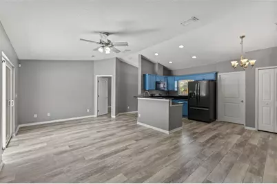 560 Robin Hill Circle, Brandon, FL 33510 - Photo 19