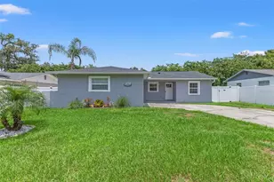 560 Robin Hill Cir, Brandon, FL 33510 - Photo 1