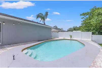 560 Robin Hill Circle, Brandon, FL 33510 - Photo 27
