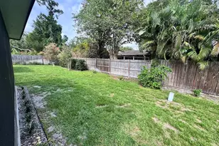 10531 98th St, Largo, FL 33773 - Photo 13