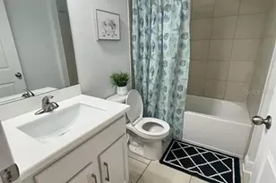 6103 Voyagers Pl, Apollo Beach, FL 33572 - Photo 9