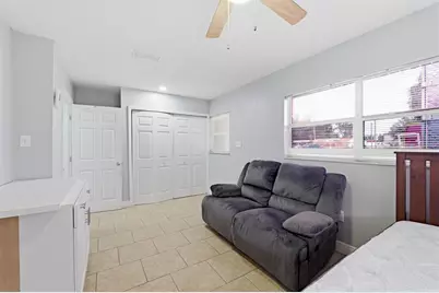 7113 Causeway Boulevard, Tampa, FL 33619 - Photo 11