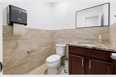 7113 Causeway Boulevard, Tampa, FL 33619 - Photo 9