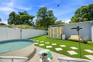 1134 Meadowlawn Dr N, Saint Petersburg, FL 33702 - Photo 35