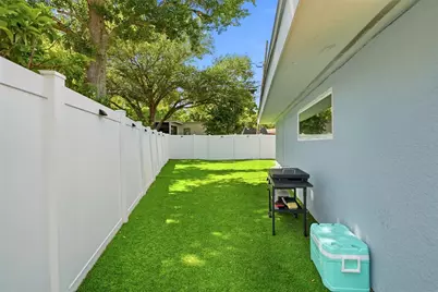 1134 Meadowlawn Drive N, Saint Petersburg, FL 33702 - Photo 37