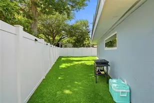 1134 Meadowlawn Dr N, Saint Petersburg, FL 33702 - Photo 37
