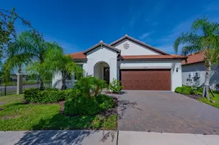 17253 Star Banks St, Wimauma, FL 33598 - Photo 1