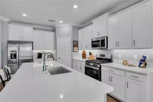 17253 Star Banks St, Wimauma, FL 33598 - Photo 11
