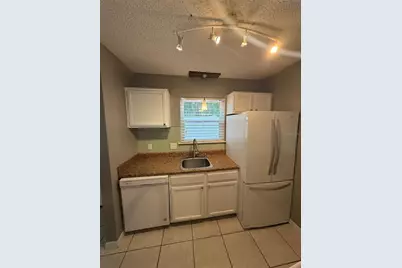 2302 Maki Road #40, Plant City, FL 33563 - Photo 13