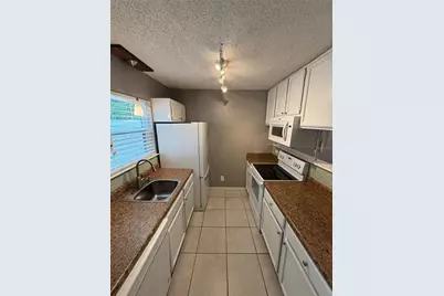 2302 Maki Road #40, Plant City, FL 33563 - Photo 11