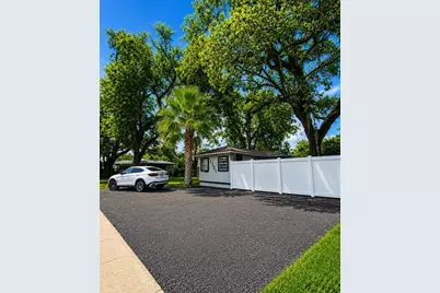 1221 E Dr Martin Luther King Jr Boulevard, Tampa, FL 33603 - Photo 25