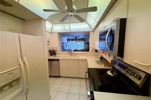 5701 Bahia Del Mar Circle, Saint Petersburg, FL 33715 - Photo 9