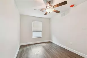 650 E Tarpon Ave, Tarpon Springs, FL 34689 - Photo 15