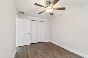 650 E Tarpon Ave, Tarpon Springs, FL 34689 - Photo 17