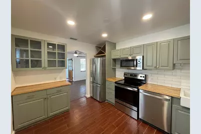 4221 Burlington Avenue N, Saint Petersburg, FL 33713 - Photo 5