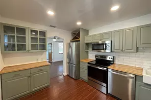4221 Burlington Ave N, Saint Petersburg, FL 33713 - Photo 5