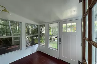 4221 Burlington Ave N, Saint Petersburg, FL 33713 - Photo 11