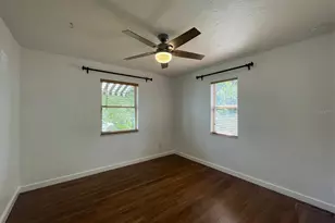 4221 Burlington Ave N, Saint Petersburg, FL 33713 - Photo 23