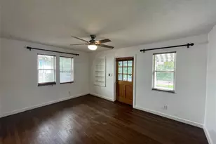 4221 Burlington Ave N, Saint Petersburg, FL 33713 - Photo 13
