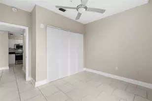 701 Mirror Lake Dr N, Saint Petersburg, FL 33701 - Photo 21