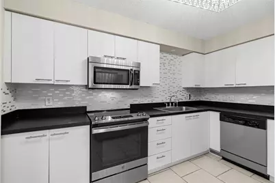701 Mirror Lake Drive N #201, Saint Petersburg, FL 33701 - Photo 13