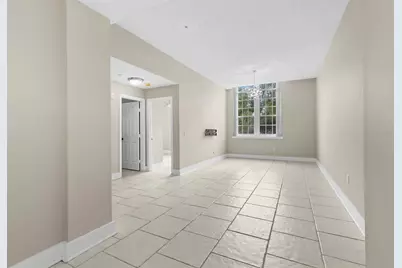 701 Mirror Lake Drive N #201, Saint Petersburg, FL 33701 - Photo 7