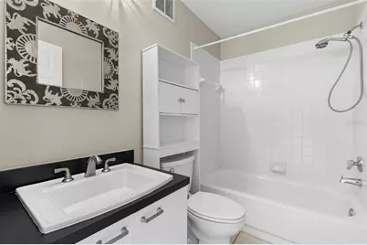 701 Mirror Lake Drive N #201, Saint Petersburg, FL 33701 - Photo 25