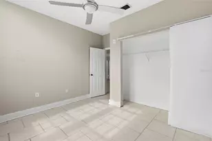 701 Mirror Lake Dr N, Saint Petersburg, FL 33701 - Photo 23