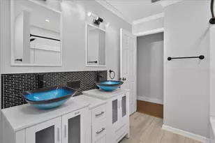 1221 E Lime St, Tarpon Springs, FL 34689 - Photo 33