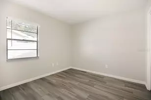 423 Van Reed Manor Dr, Brandon, FL 33511 - Photo 11