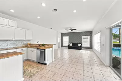 12018 Northumberland Drive, Tampa, FL 33626 - Photo 15