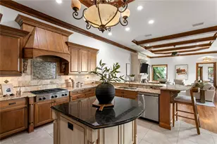 5211 W Neptune Way, Tampa, FL 33609 - Photo 25
