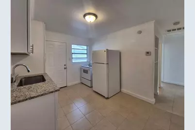 1726 W Chestnut Street #B, Tampa, FL 33607 - Photo 7