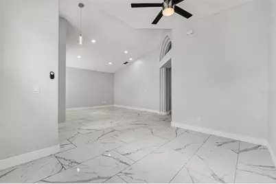 11504 Wellman Drive, Riverview, FL 33578 - Photo 7
