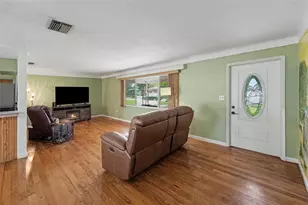 6026 44th Ave N, Kenneth City, FL 33709 - Photo 3