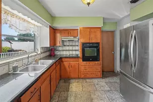 6026 44th Ave N, Kenneth City, FL 33709 - Photo 7