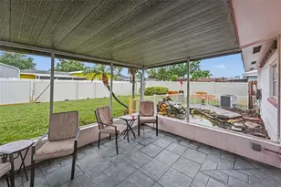 6026 44th Ave N, Kenneth City, FL 33709 - Photo 15