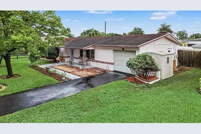 6026 44th Avenue N, Kenneth City, FL 33709 - Photo 15