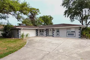 3273 Harbor Lake Dr, Largo, FL 33770 - Photo 1
