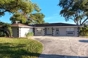 3273 Harbor Lake Dr, Largo, FL 33770 - Photo 1