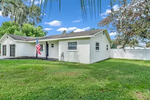 1002 Kay Jean Dr, Valrico, FL 33594 - Photo 17