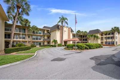 4780 Cove Circle Street #103, Saint Petersburg, FL 33708 - Photo 3