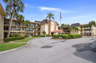 4780 Cove Circle St, Saint Petersburg, FL 33708 - Photo 3