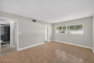 4780 Cove Circle St, Saint Petersburg, FL 33708 - Photo 15